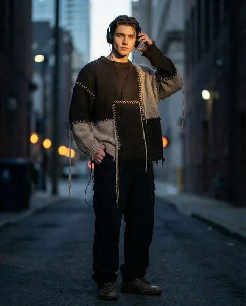Julian, Nighttime architect